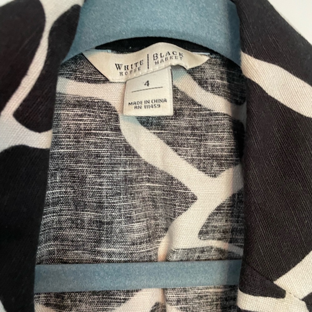 White House Black Market short sleeve blazer/jacket - Picture 3 of 4